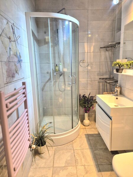 Nicolae Grigorescu  fix la metrou pe Camil Ressu, bloc tip H